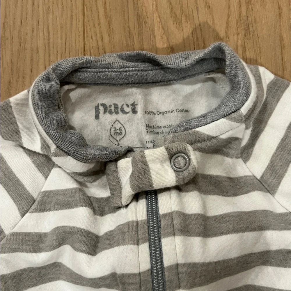 Pact Organic Footed Pajamas 0-3 mo & 3-6 mo bundle - Picture 3 of 3